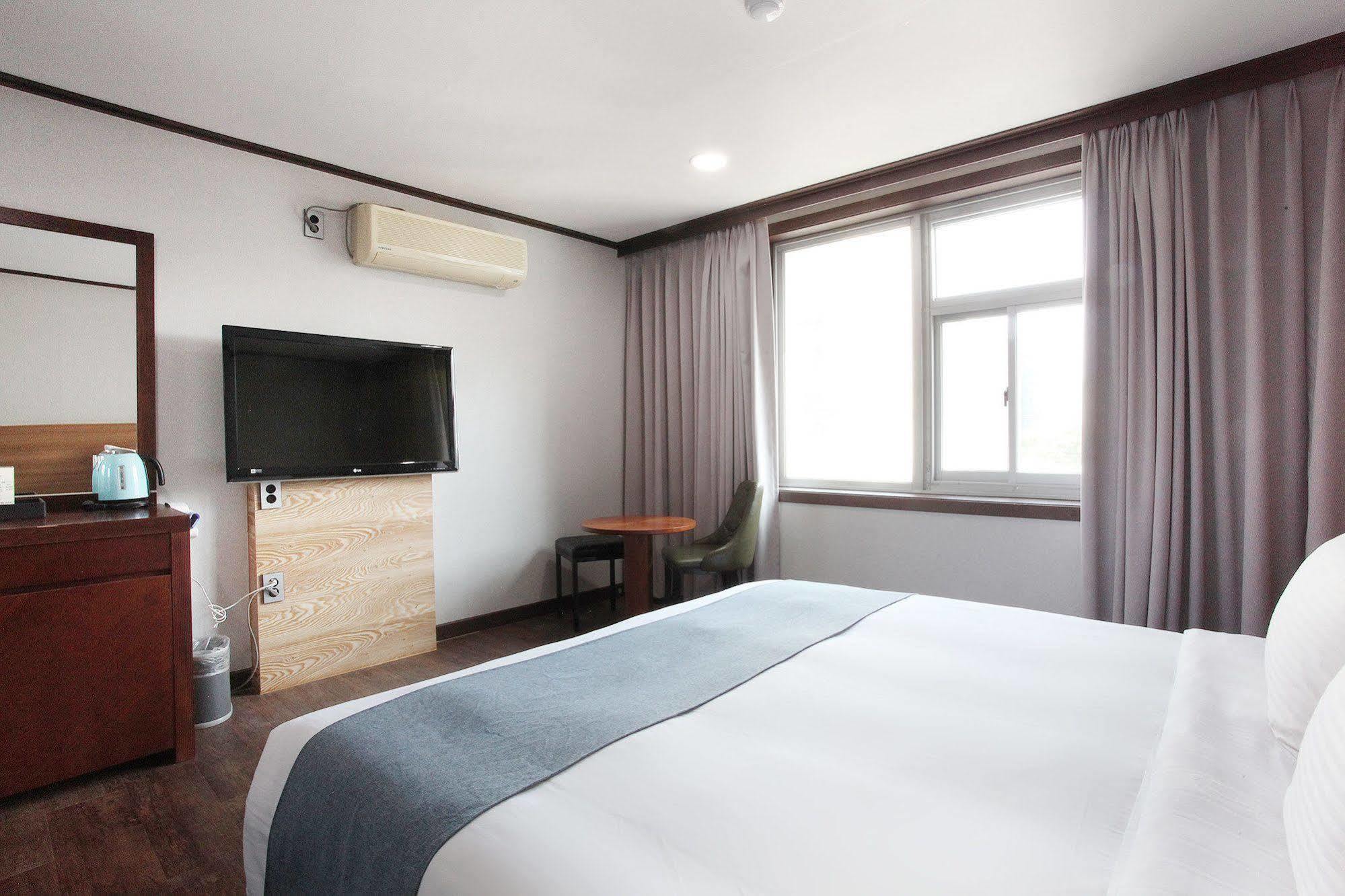 Noblesse Hotel Jeju Buitenkant foto