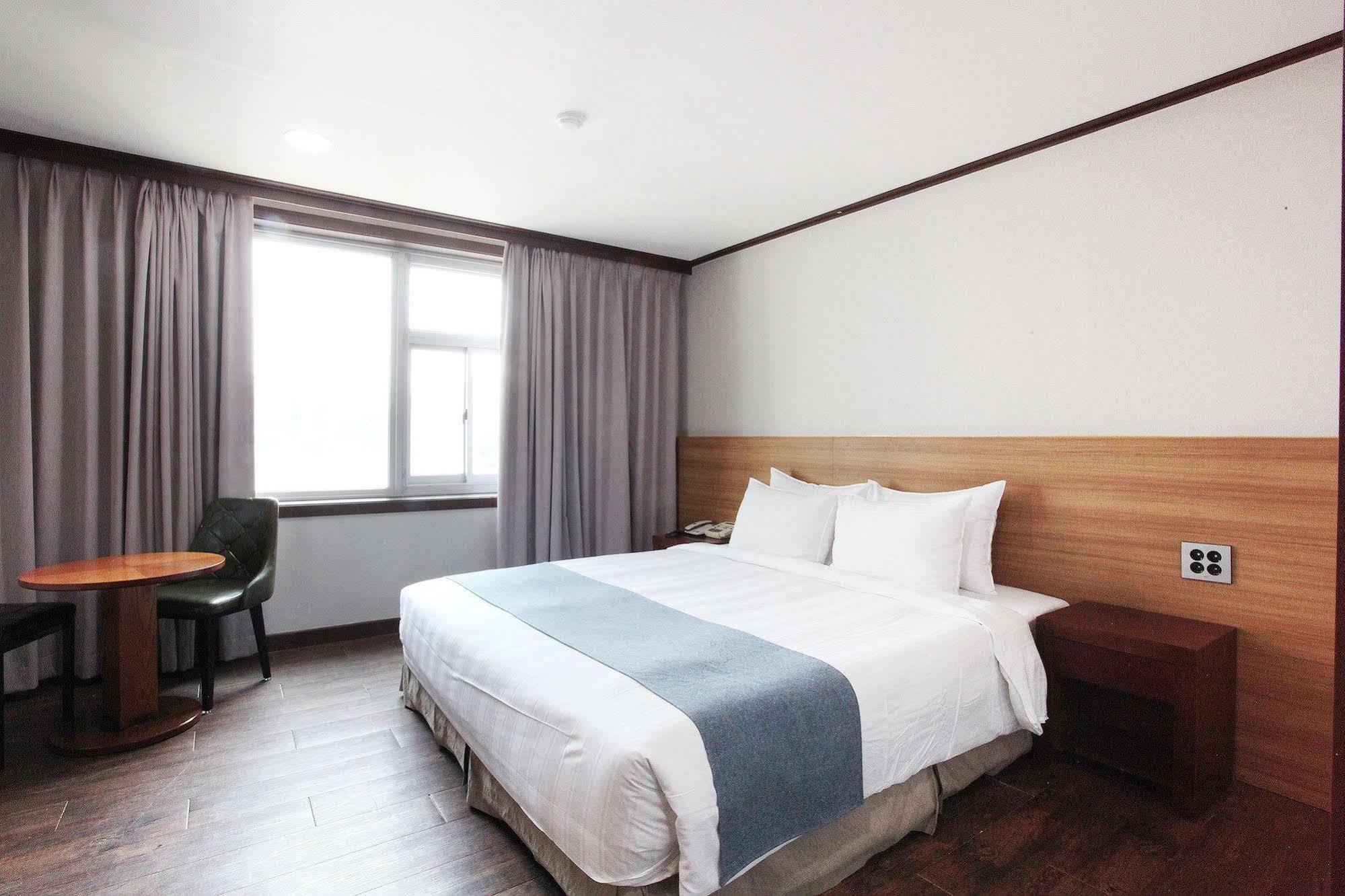 Noblesse Hotel Jeju Buitenkant foto