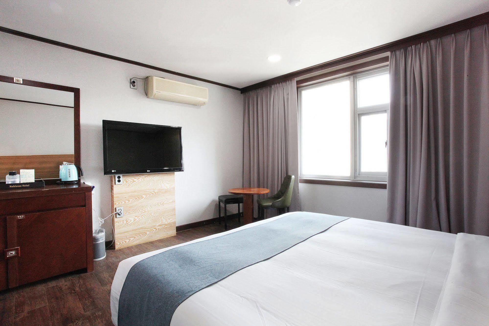 Noblesse Hotel Jeju Buitenkant foto