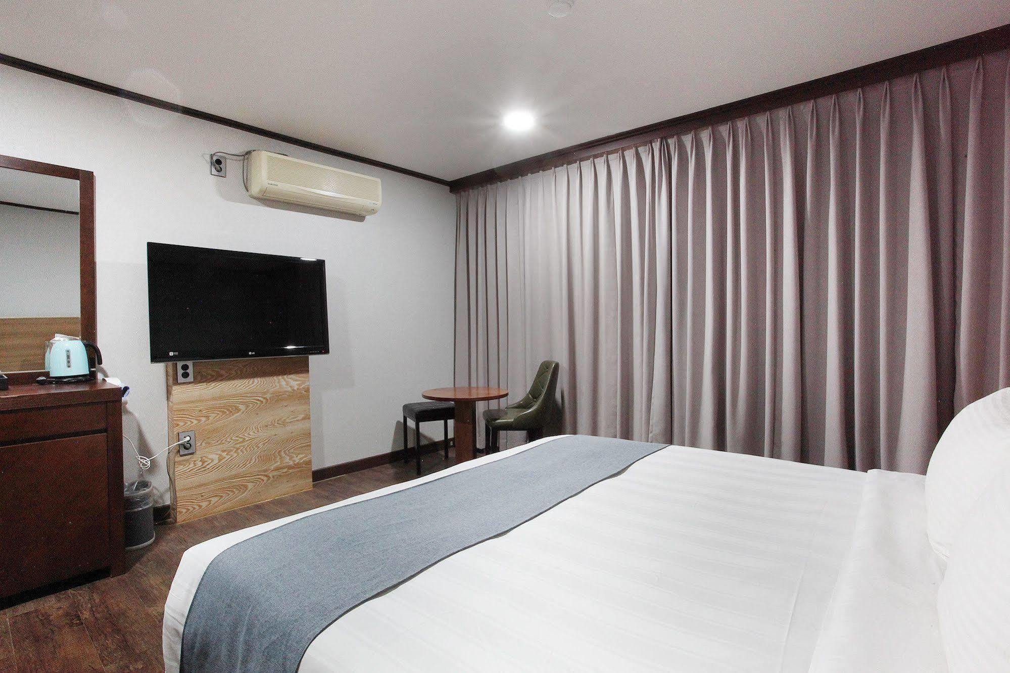 Noblesse Hotel Jeju Buitenkant foto