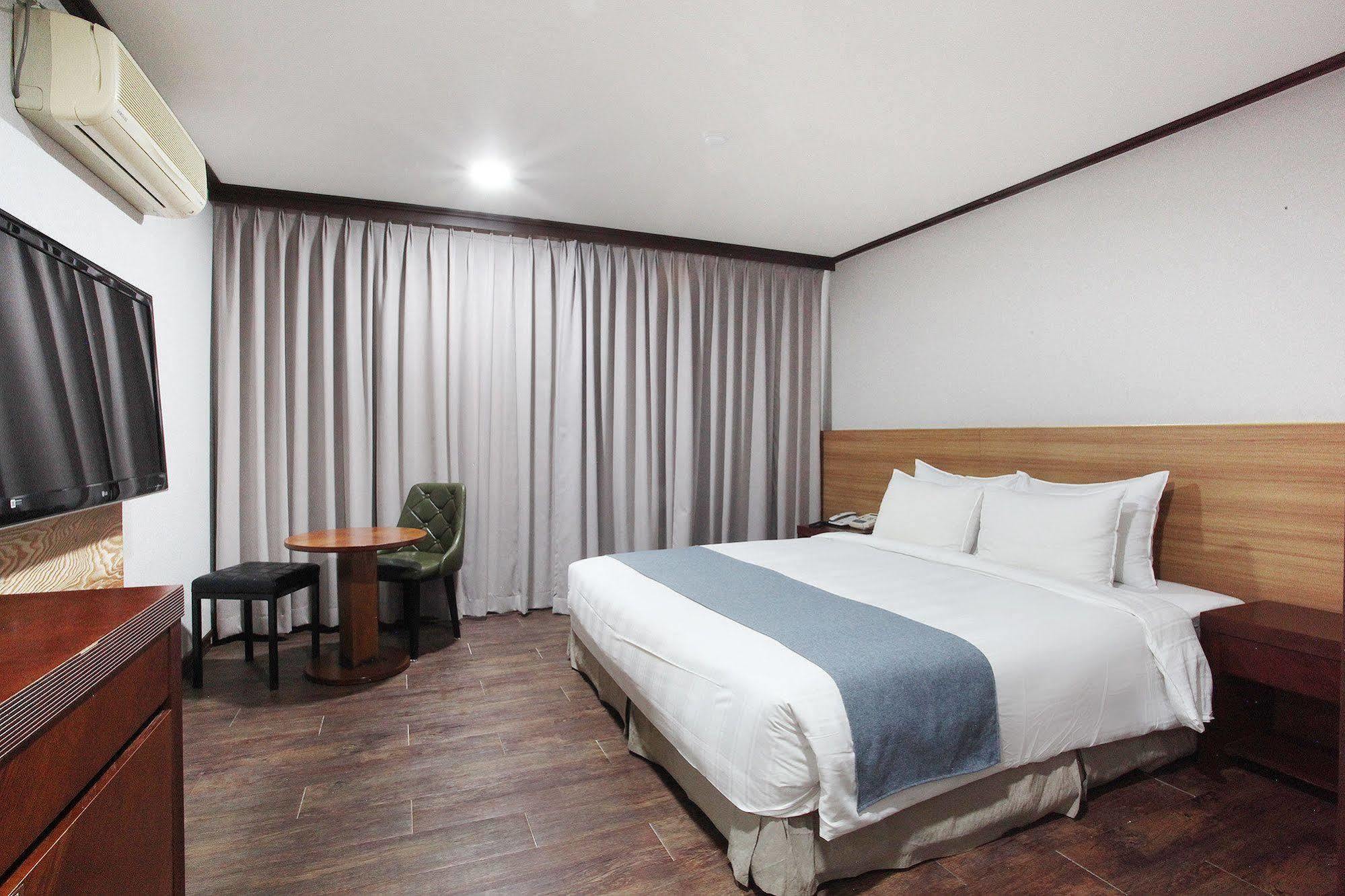 Noblesse Hotel Jeju Buitenkant foto