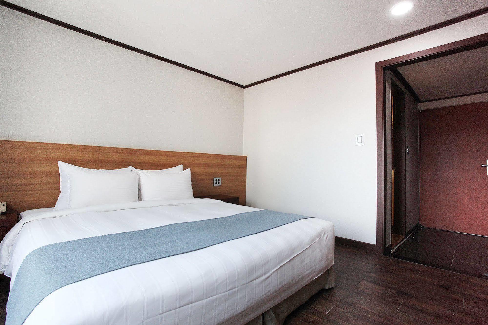 Noblesse Hotel Jeju Buitenkant foto